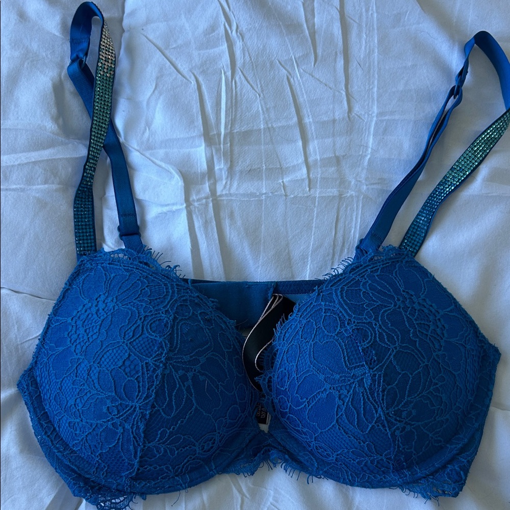 Victoria’s Secret very sexy bra